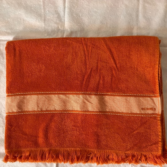 NEW HERMÈS ORANGE YACHTING BATH TOWEL - Picture 13 of 15
